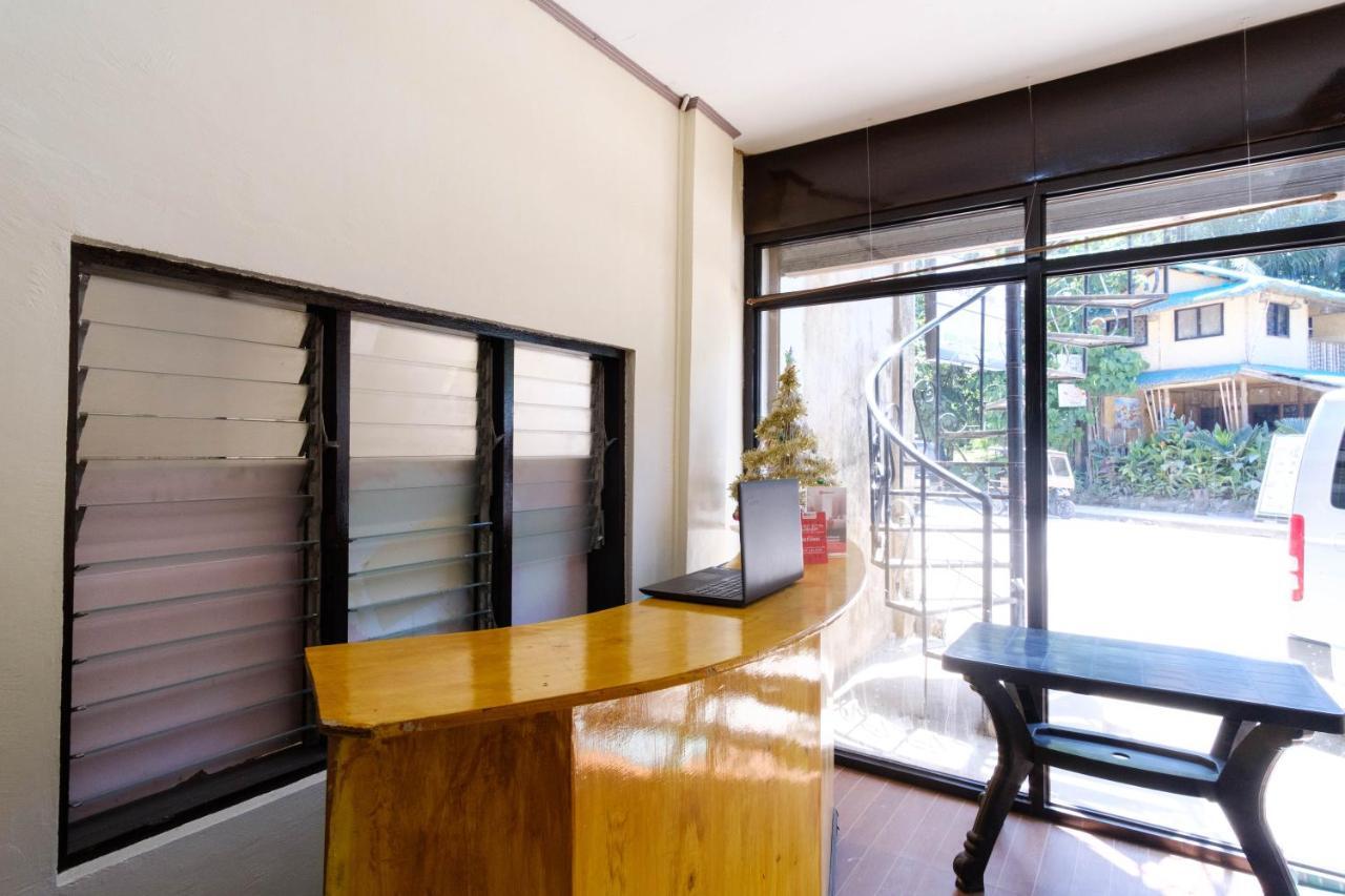 Reddoorz @ Poblacion 6 Coron Esterno foto