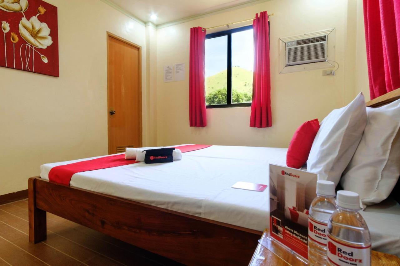 Reddoorz @ Poblacion 6 Coron Esterno foto