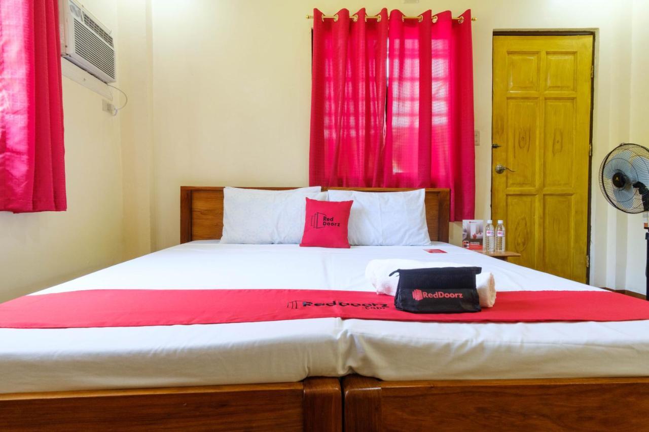 Reddoorz @ Poblacion 6 Coron Esterno foto